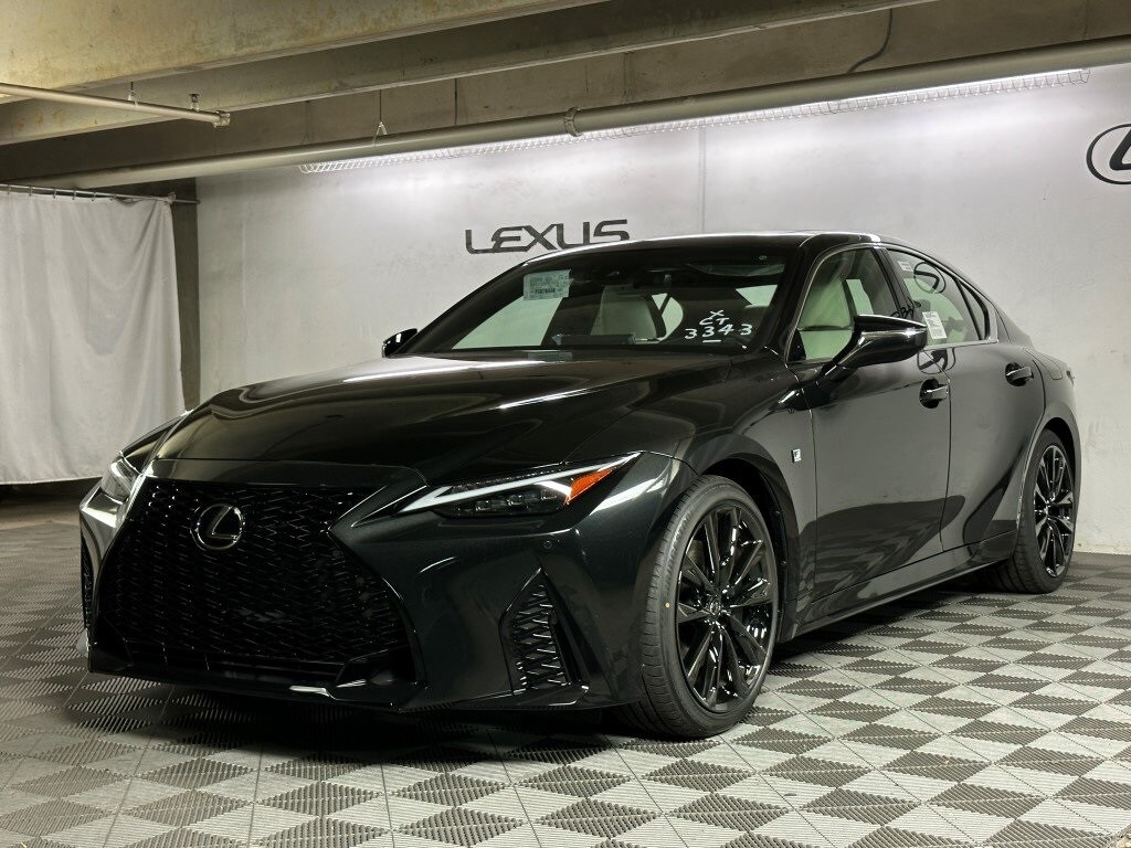 2023 Lexus IS 350 F SPORT photo 3
