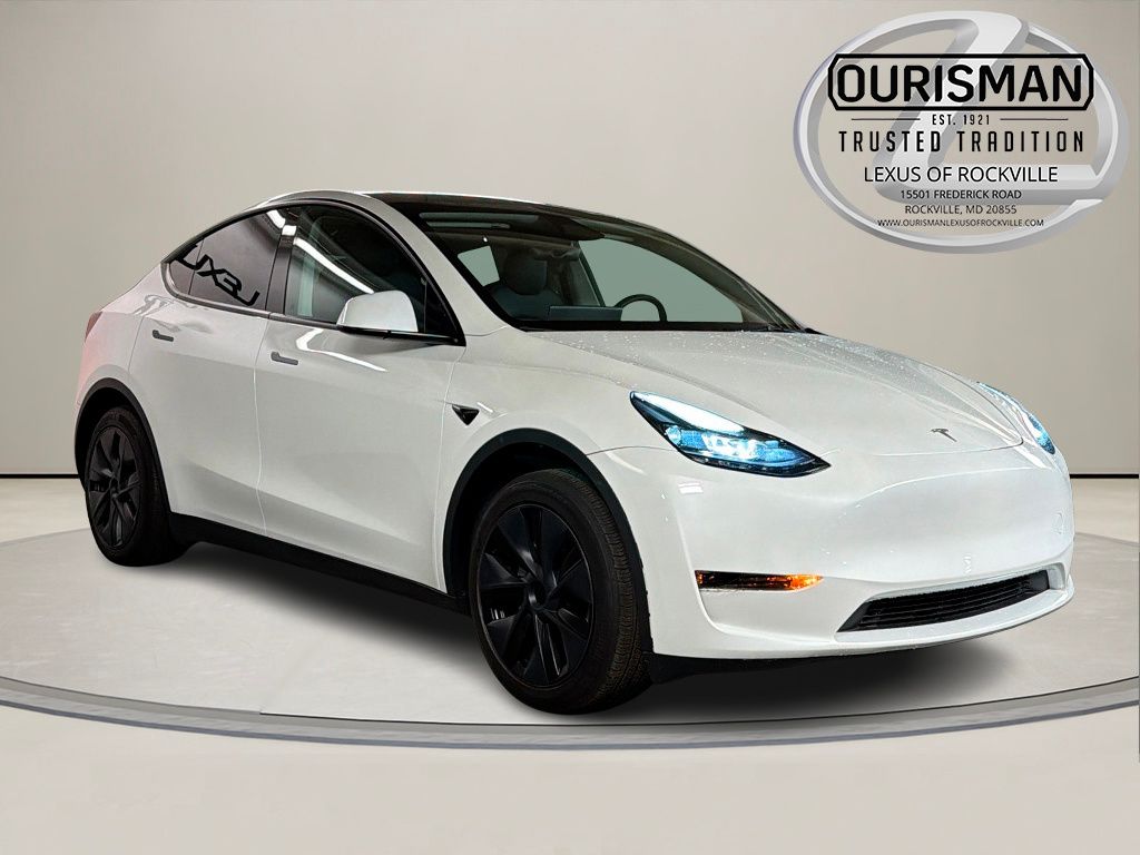 2025 Tesla Model Y Long Range Rear Wheel Drive's photo