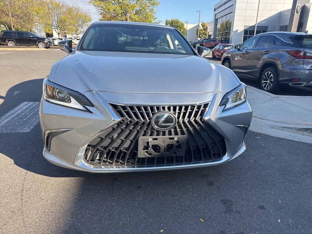 2024 Lexus ES 350 Premium photo 2