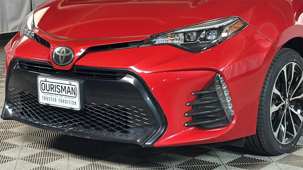 Used 2018 Toyota Corolla SE Sedan