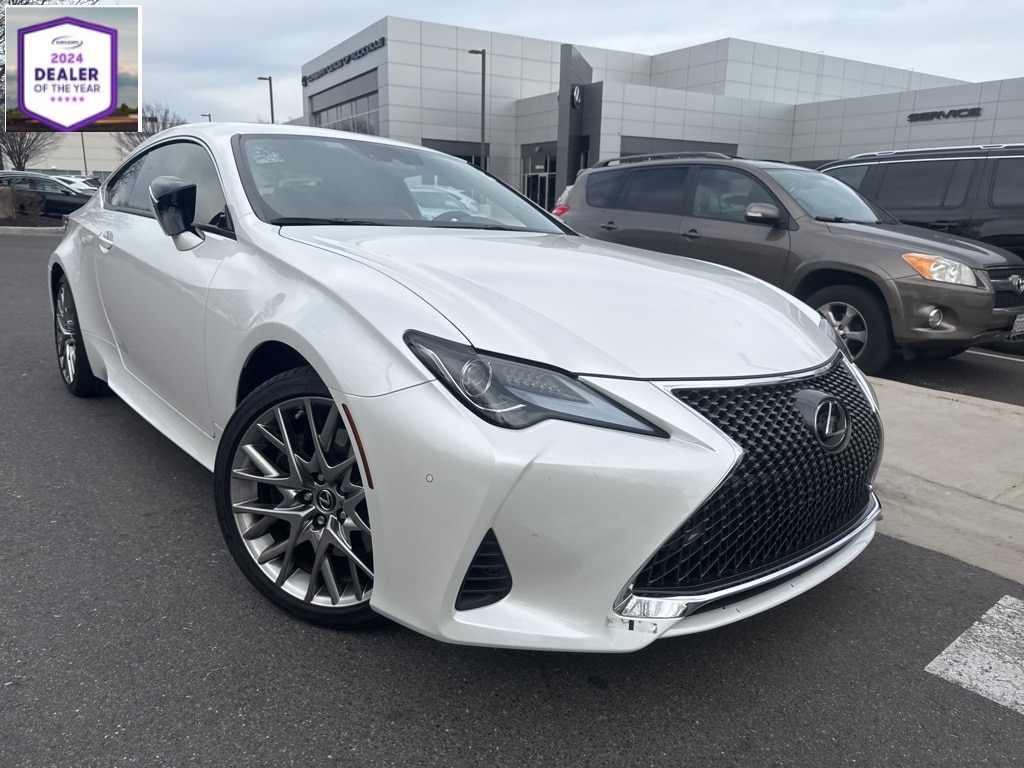 2022 Lexus RC Base's photo