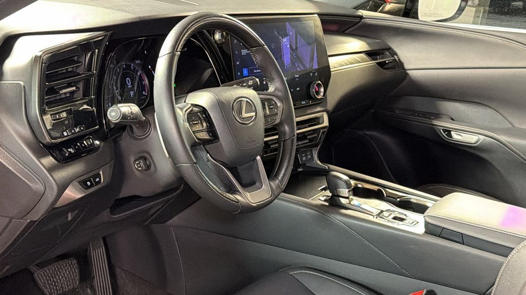 2023 Lexus RX 350 - Photo 28