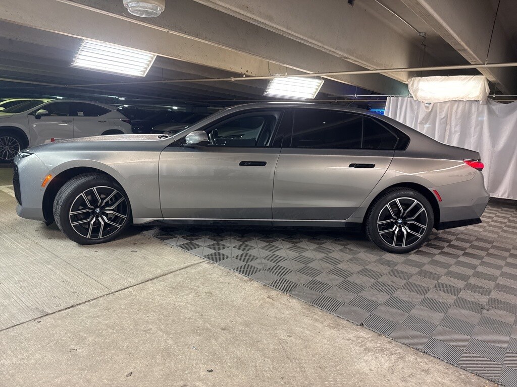 2023 Bmw 740i 7-series photo 4