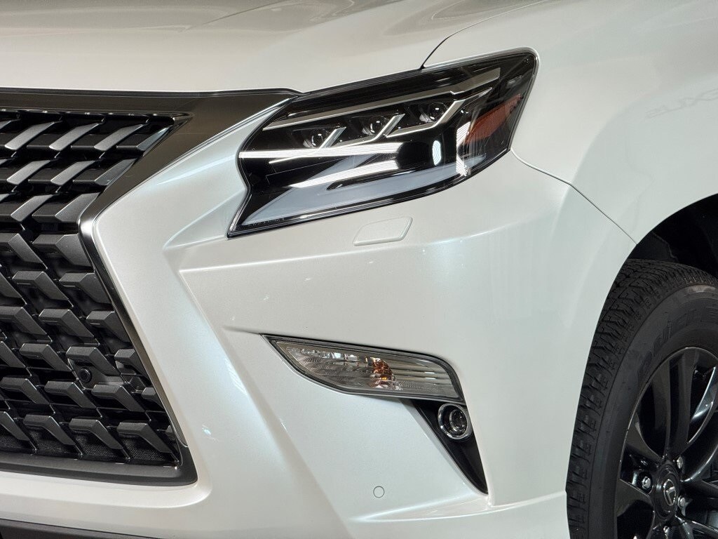 2023 Lexus GX 460 Premium photo 3