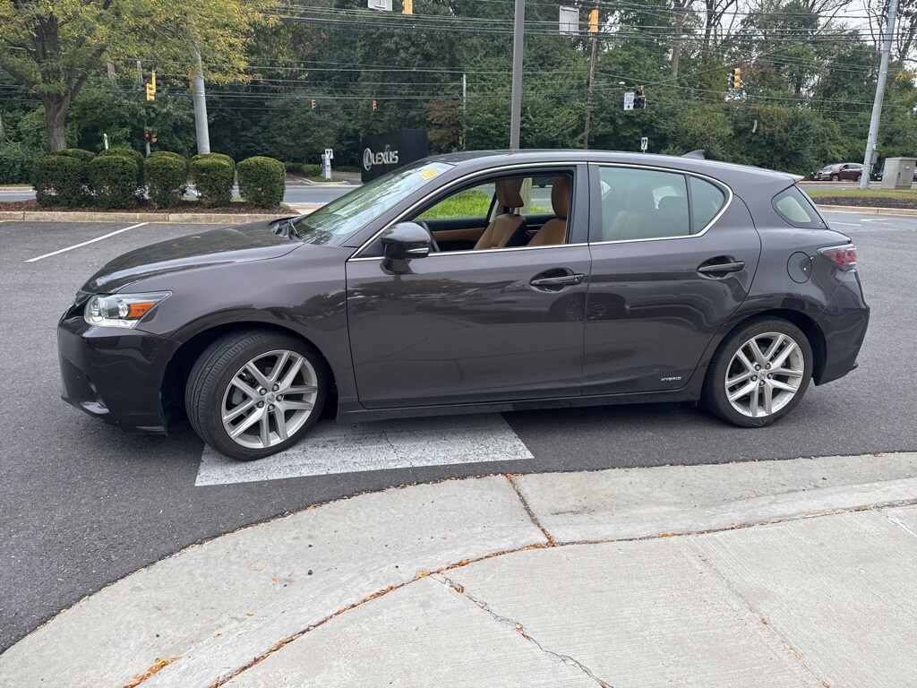 2015 Lexus CT 200h photo 4