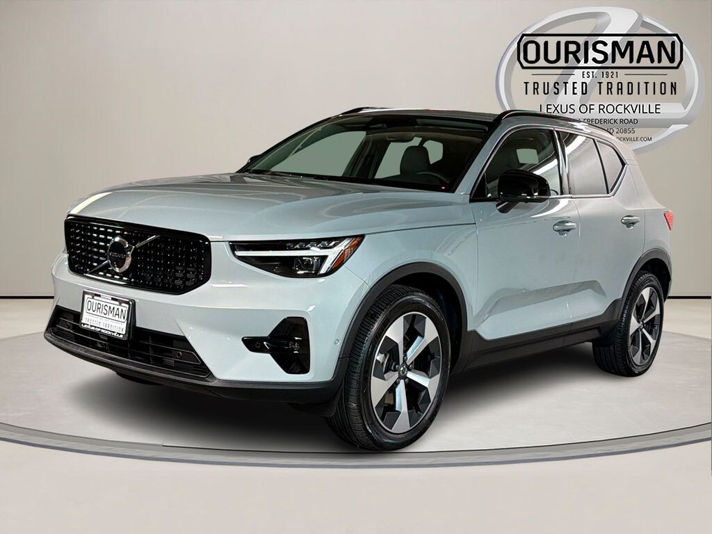 Used 2026 Volvo XC40 B5 Plus SUV