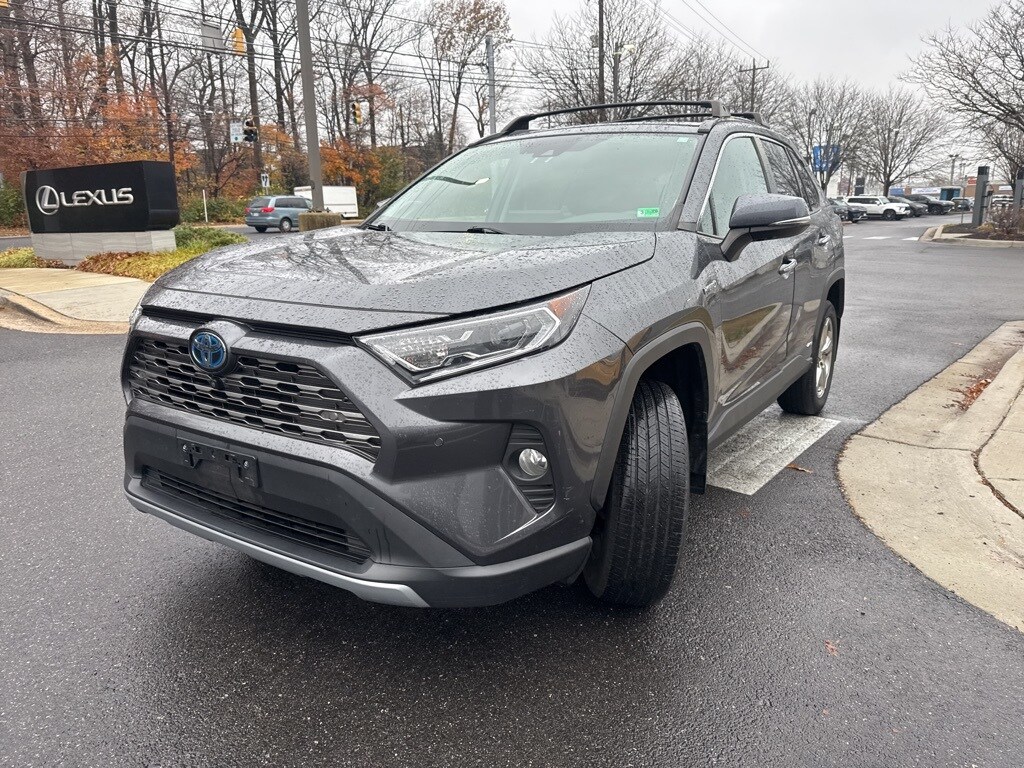 2020 Toyota RAV4 Hybrid Limited photo 3
