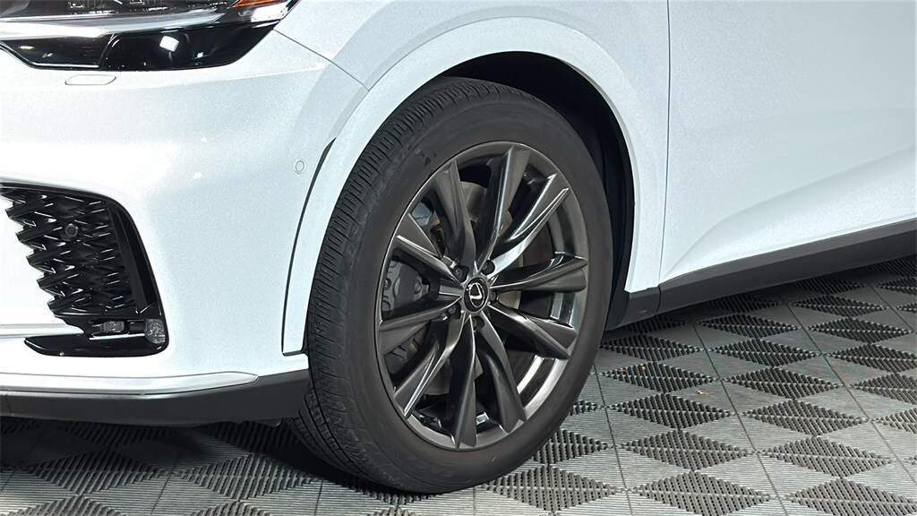 2023 Lexus RX 350 F SPORT Handling photo 3