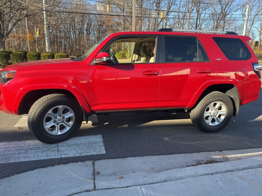 2024 Toyota 4Runner SR5 photo 4