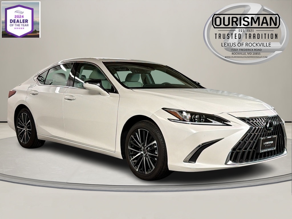 2024 Lexus ES Hybrid 300h's photo