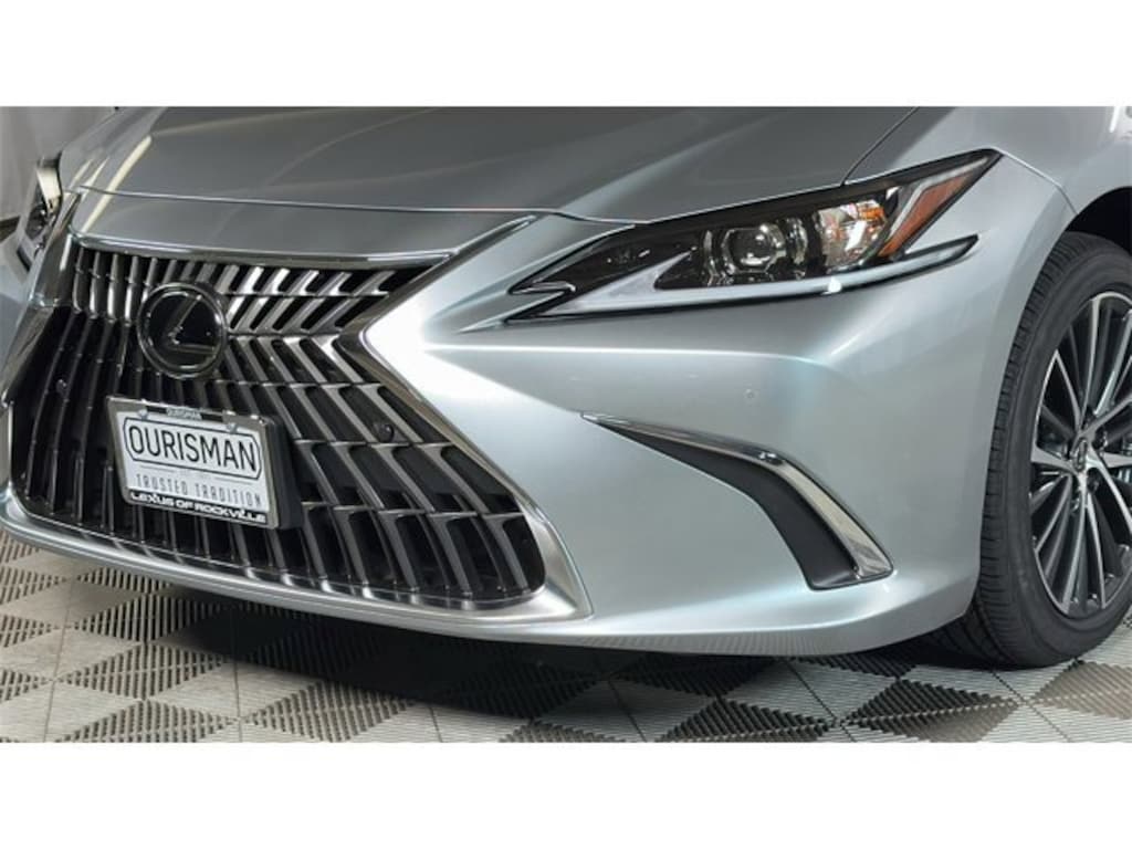 New 2025 Lexus ES HYBRID 300h 4-DOOR SEDAN