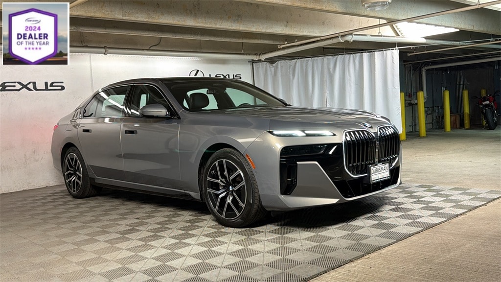 2023 BMW 7 Series 740i's photo