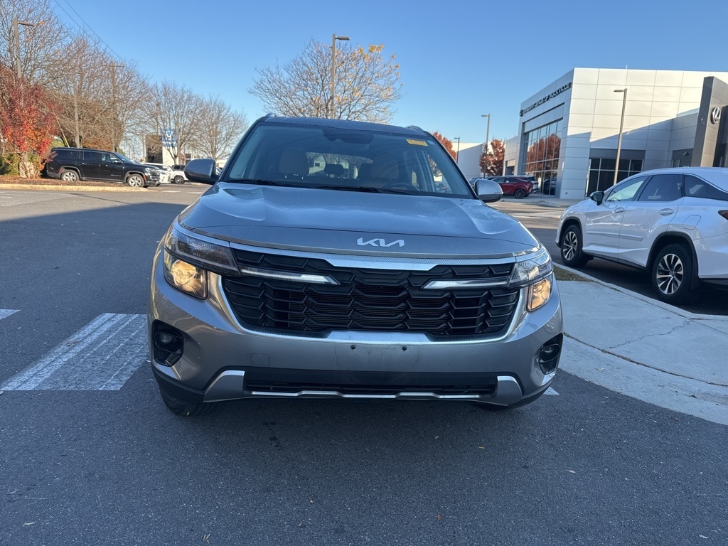 Used 2024 Kia Seltos EX SUV