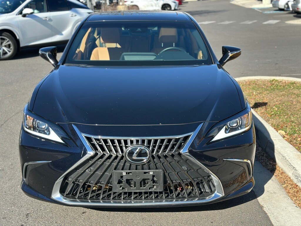 Used 2024 Lexus ES 350 Sedan