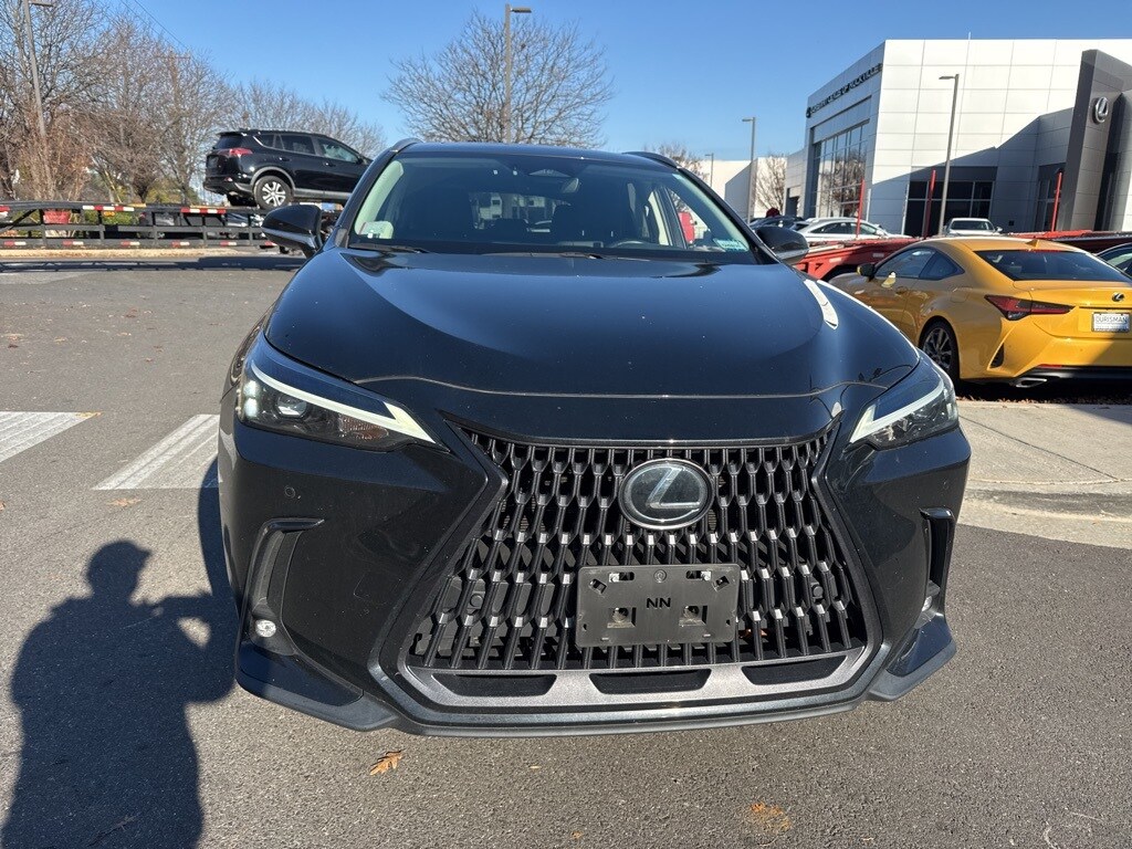 2022 Lexus NX 350h Premium photo 2