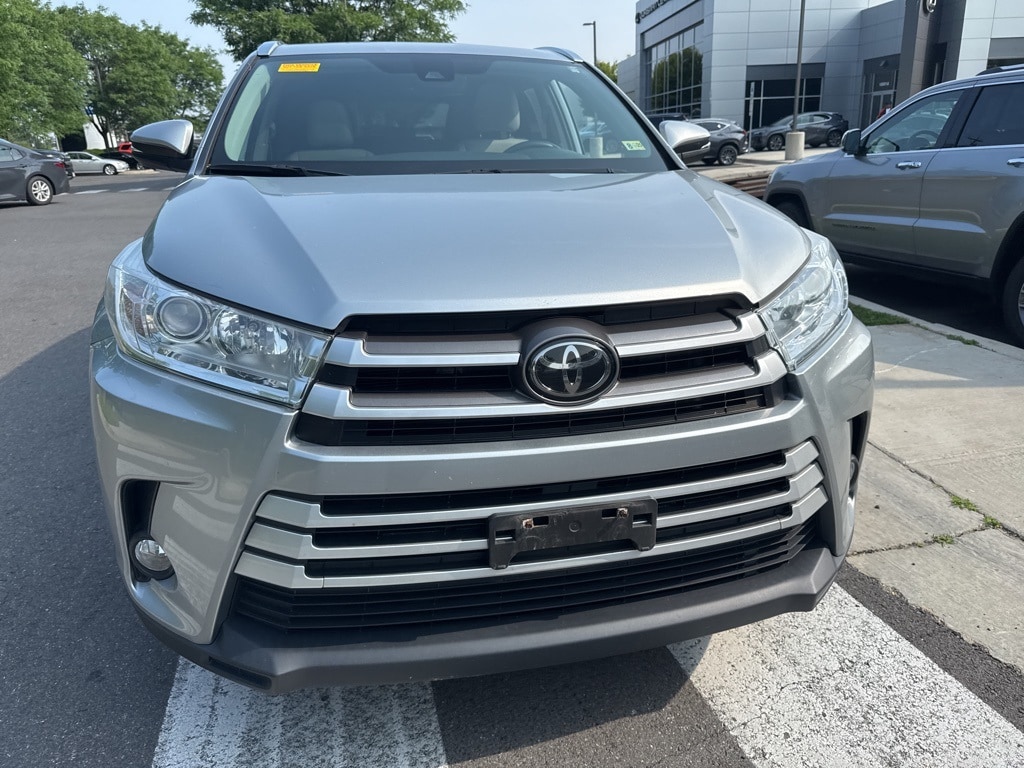 Used 2019 Toyota Highlander XLE with VIN 5TDJZRFH3KS933144 for sale in Rockville, MD
