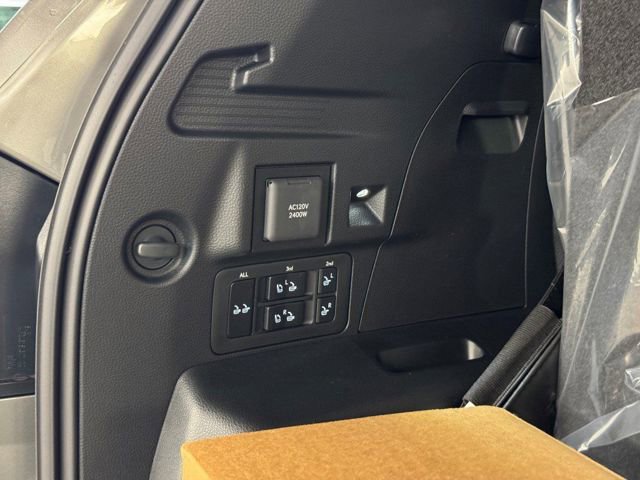 2025 Lexus LX 700h Luxury - Photo 13