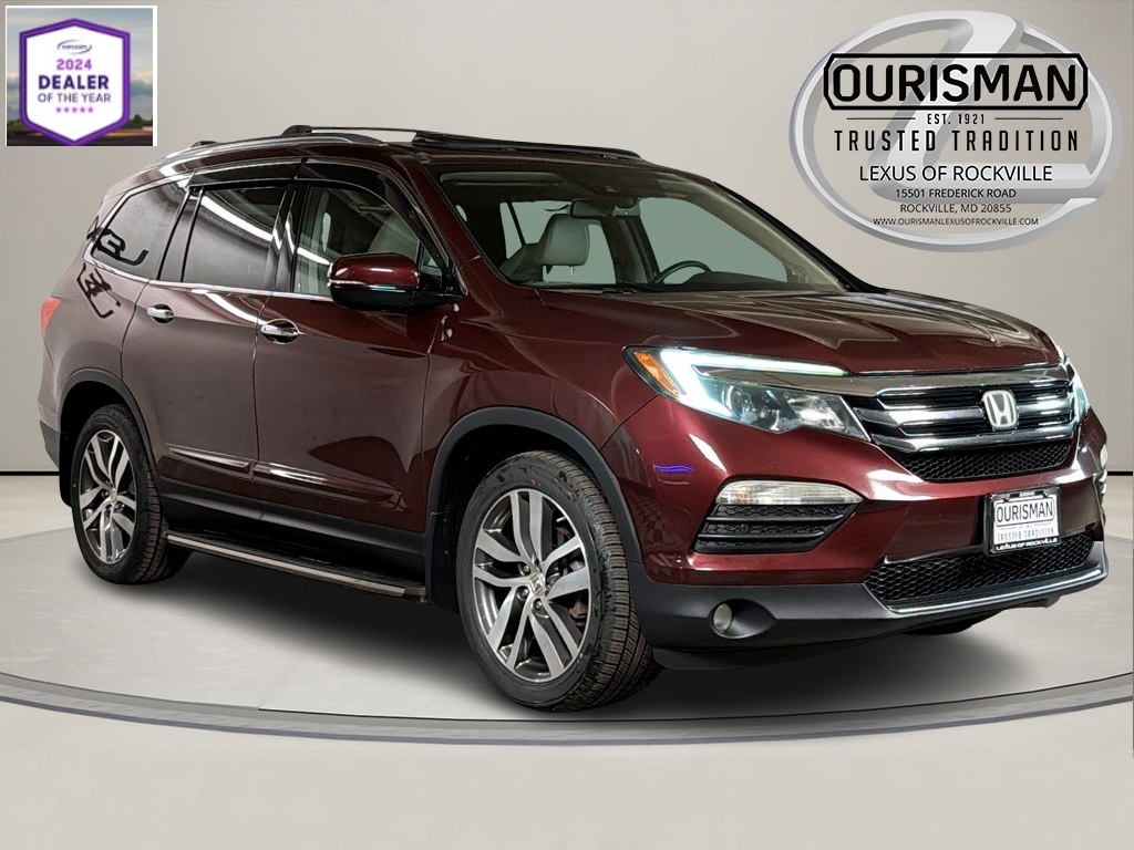 2017 Honda Pilot Elite's photo