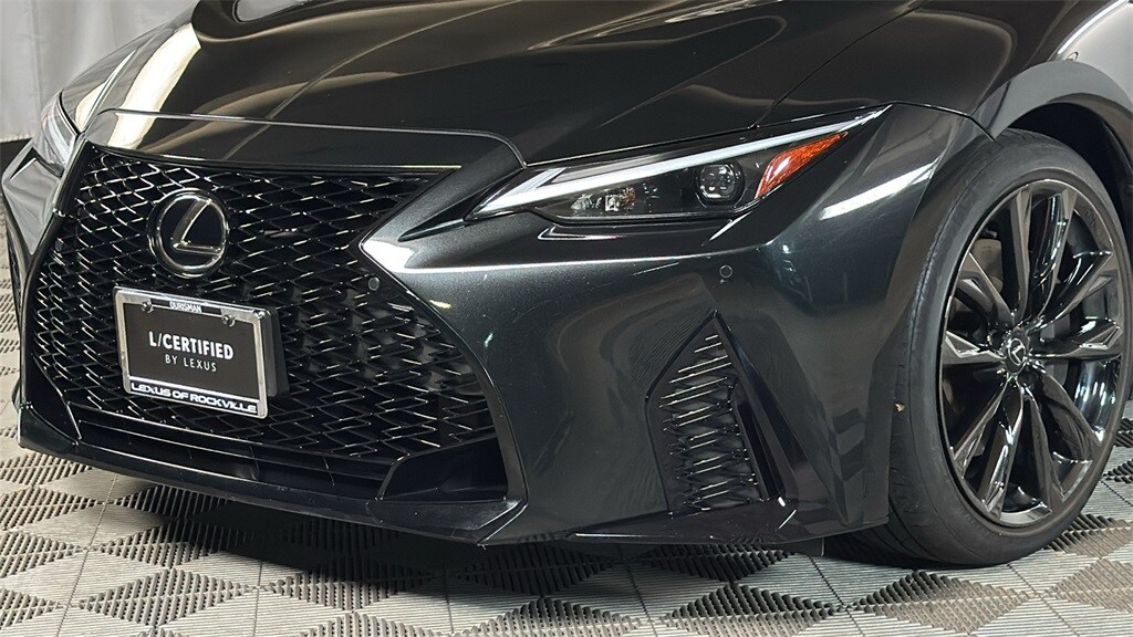 2023 Lexus IS 350 F SPORT photo 3