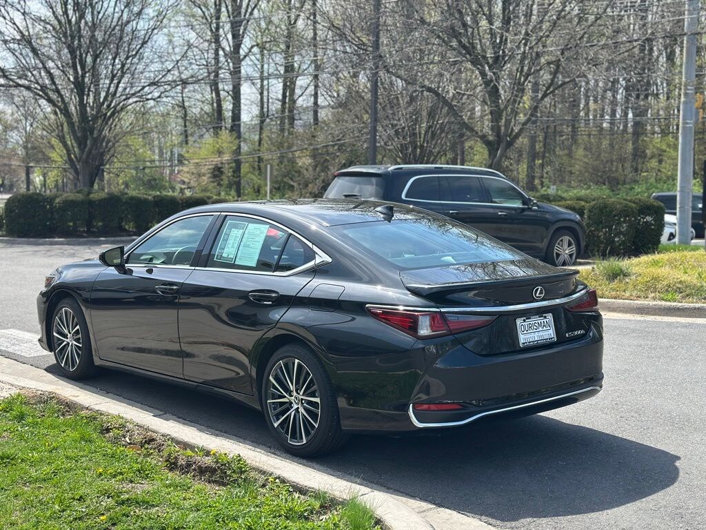 Used 2025 Lexus ES 300h Sedan