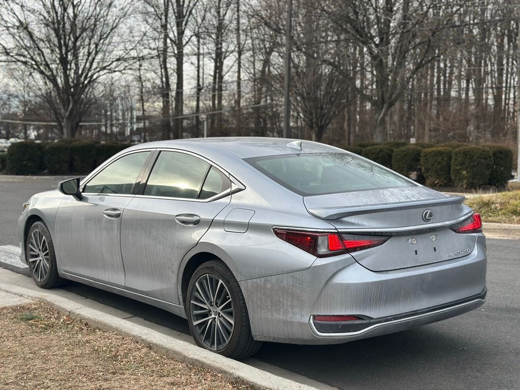Used 2023 Lexus ES 250 Sedan