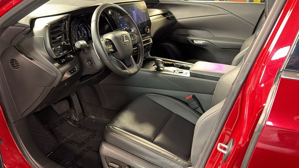 2023 Lexus RX 350 - Photo 26