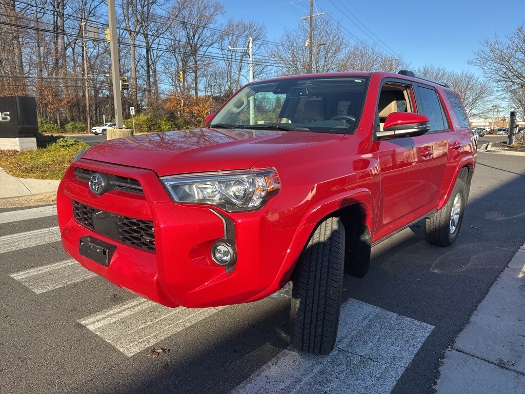 2024 Toyota 4Runner SR5 photo 3