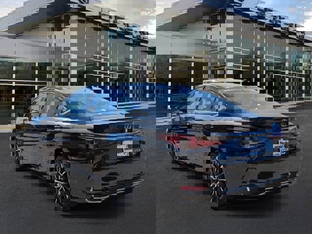 2025 Lexus ES 300h photo 3