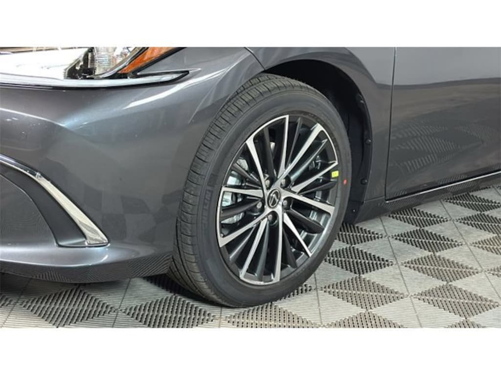 New 2025 Lexus ES 350 4-DOOR SEDAN