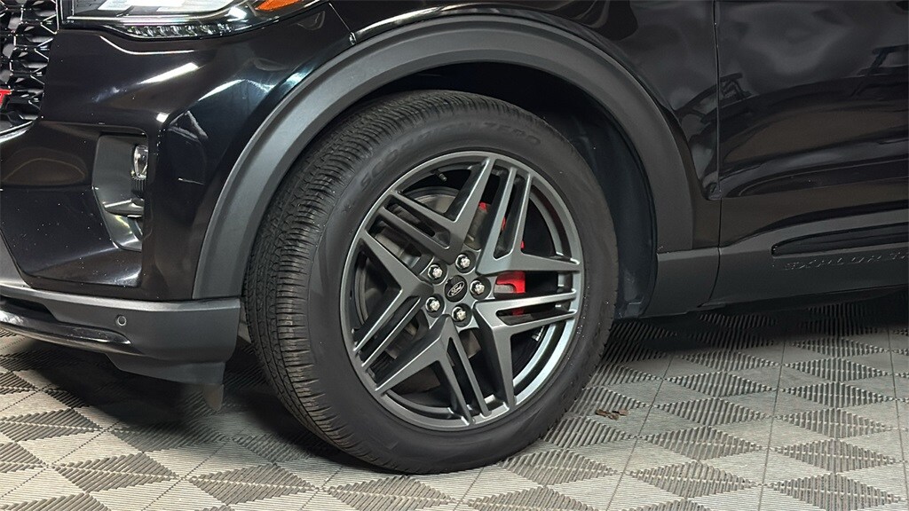 Used 2025 Ford Explorer ST SUV