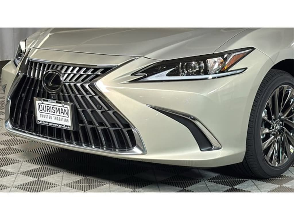 New 2025 Lexus ES HYBRID 300h LUXURY 4-DOOR SEDAN