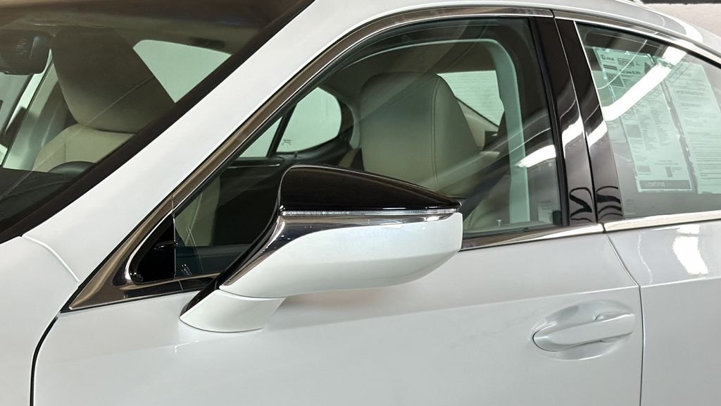 Certified 2021 Lexus ES 300h Sedan