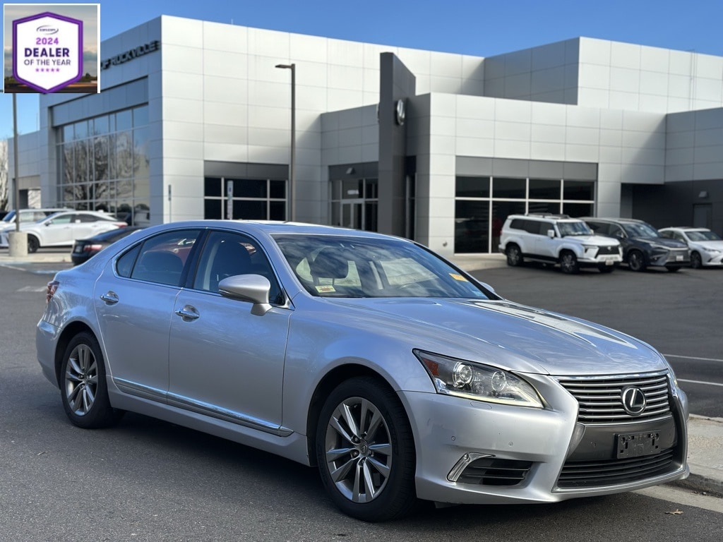 2015 Lexus LS Base's photo