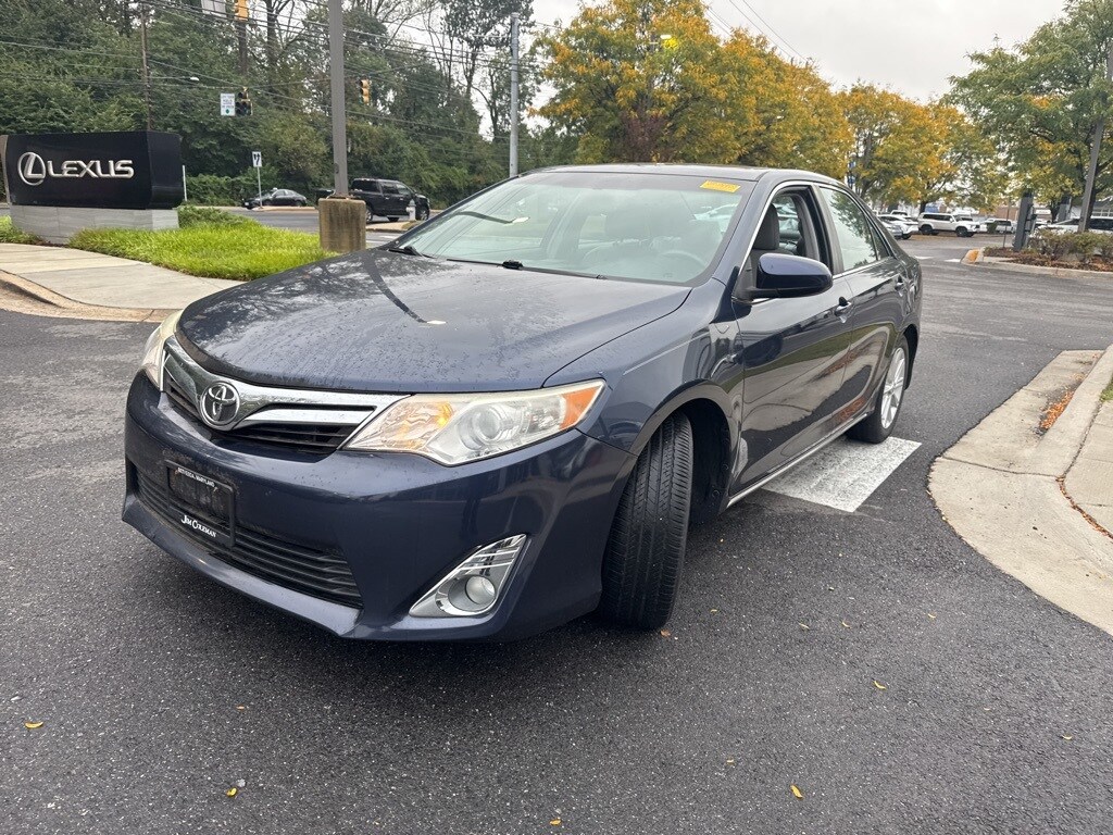2014 Toyota Camry XLE photo 3