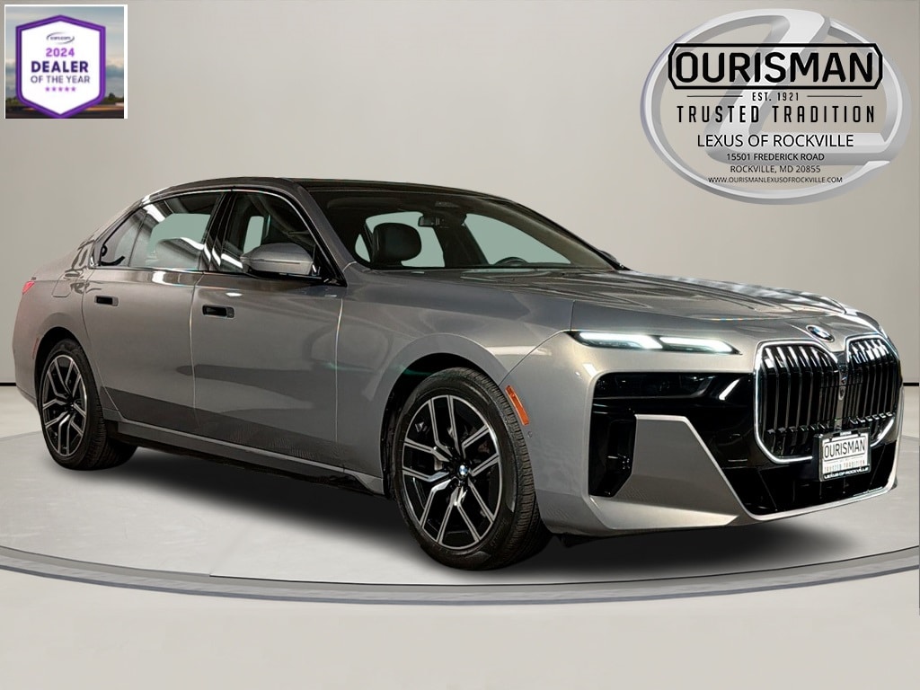 2023 BMW 7 Series 740i's photo