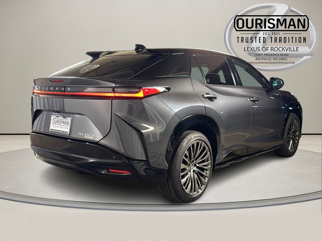 2023 Lexus RZ 450e Luxury photo 4