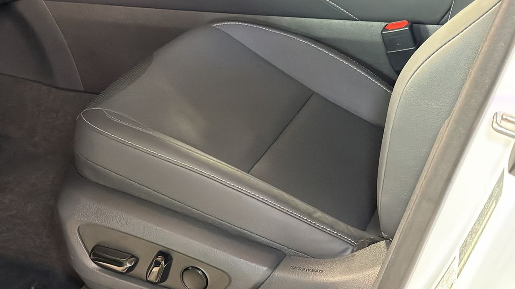 2025 Lexus RX 350 - Photo 23