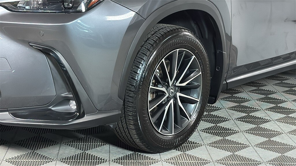 2024 Lexus NX 350 Premium photo 3