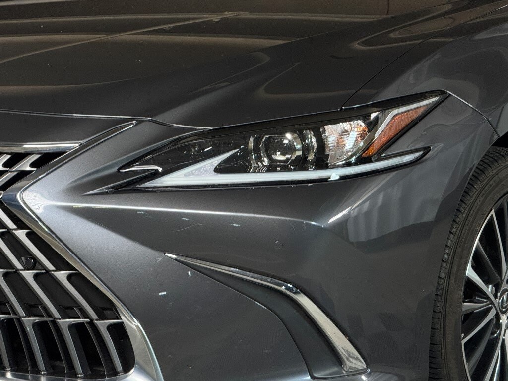 2022 Lexus ES 350 photo 4