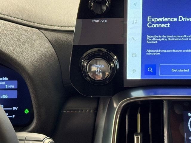 2025 Lexus LX 700h Luxury - Photo 24