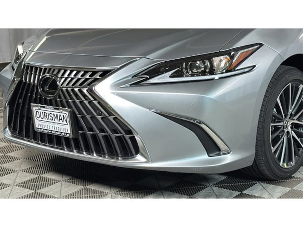 New 2025 Lexus ES HYBRID 300h 4-DOOR SEDAN