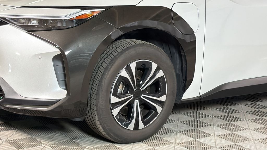 Used 2025 Toyota bZ4X XLE SUV