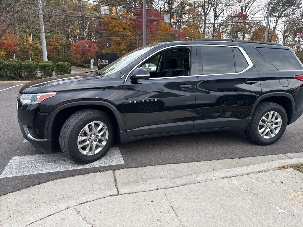 2020 Chevrolet Traverse 1LT photo 4