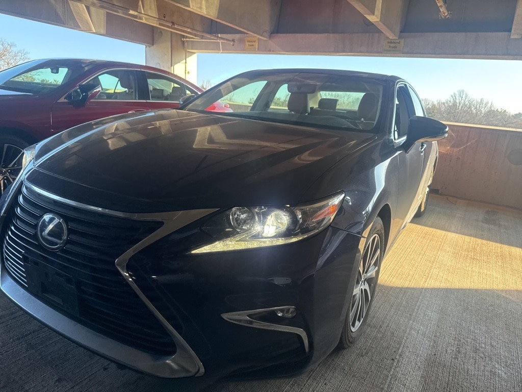 Used 2016 Lexus ES 300h Sedan