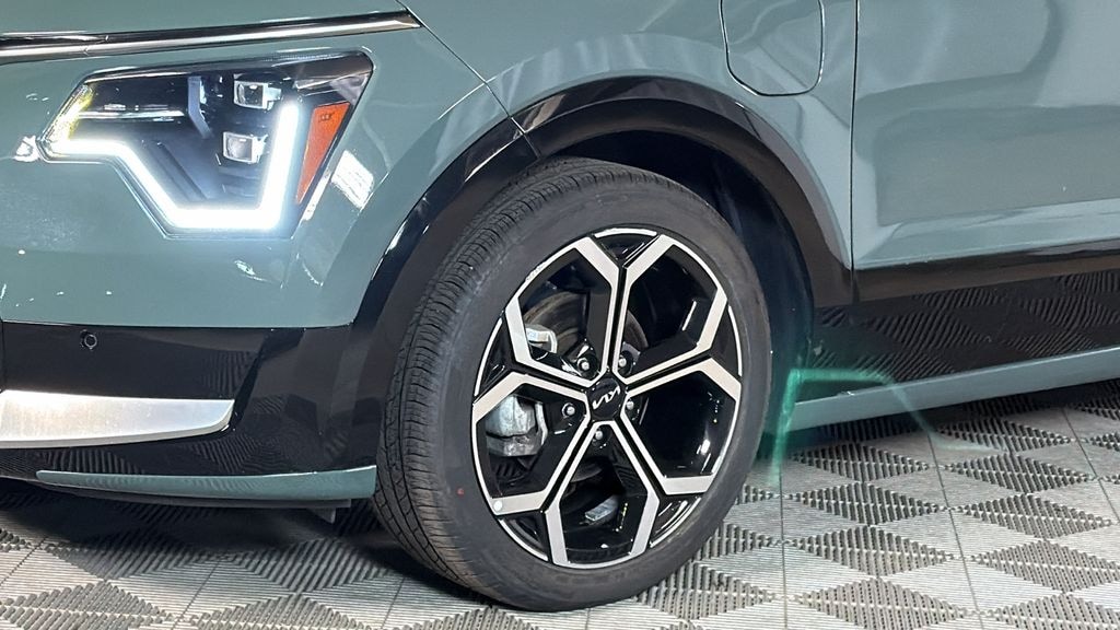 Used 2024 Kia Niro Plug-In Hybrid SX SUV
