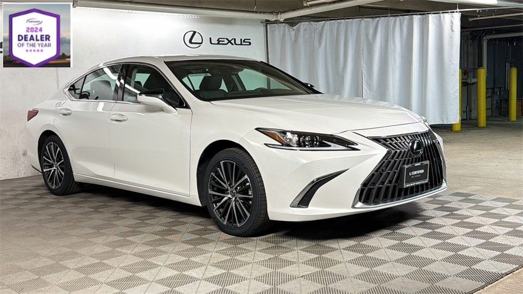 2024 Lexus ES 350's photo