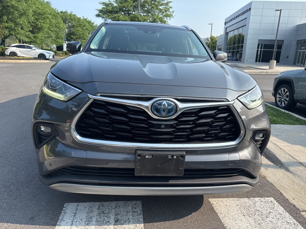 Used 2021 Toyota Highlander Platinum with VIN 5TDEBRCH0MS015378 for sale in Rockville, MD