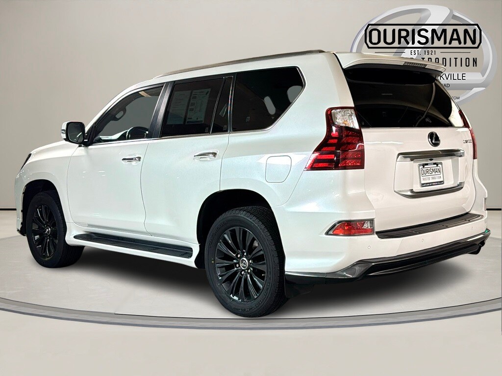 2022 Lexus GX 460 Luxury photo 3