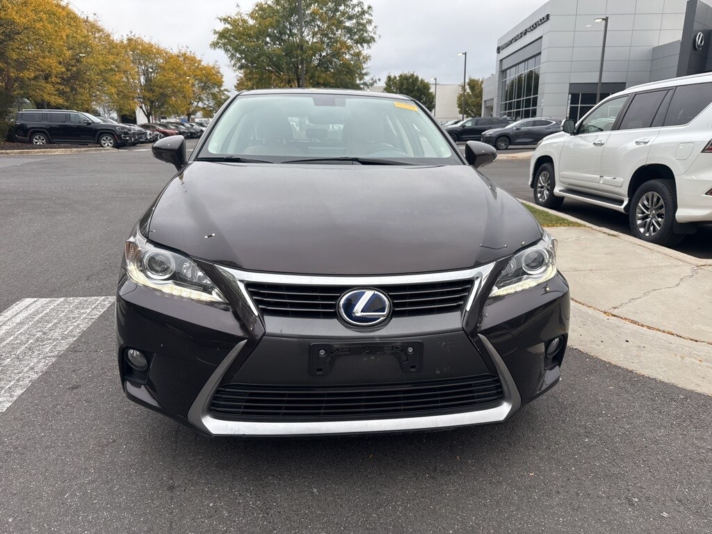 2015 Lexus CT 200h photo 2