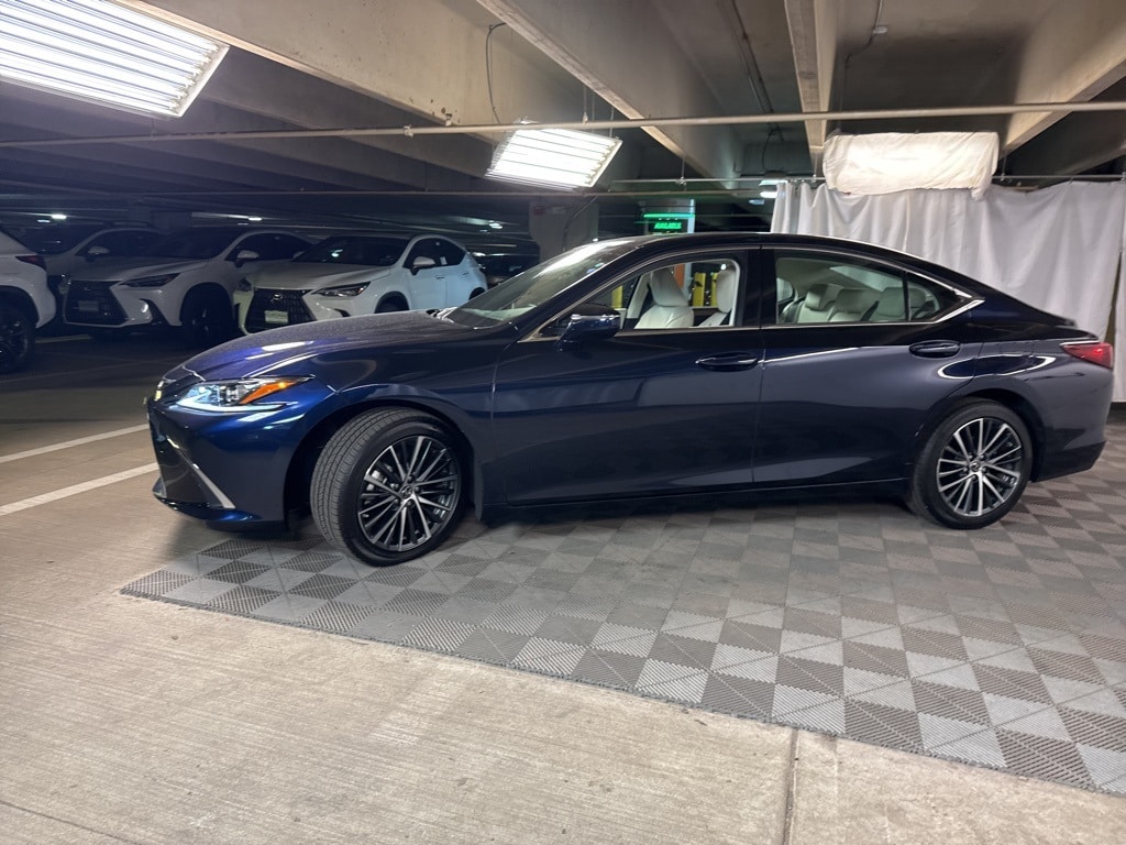 Certified 2025 Lexus ES 350 Sedan